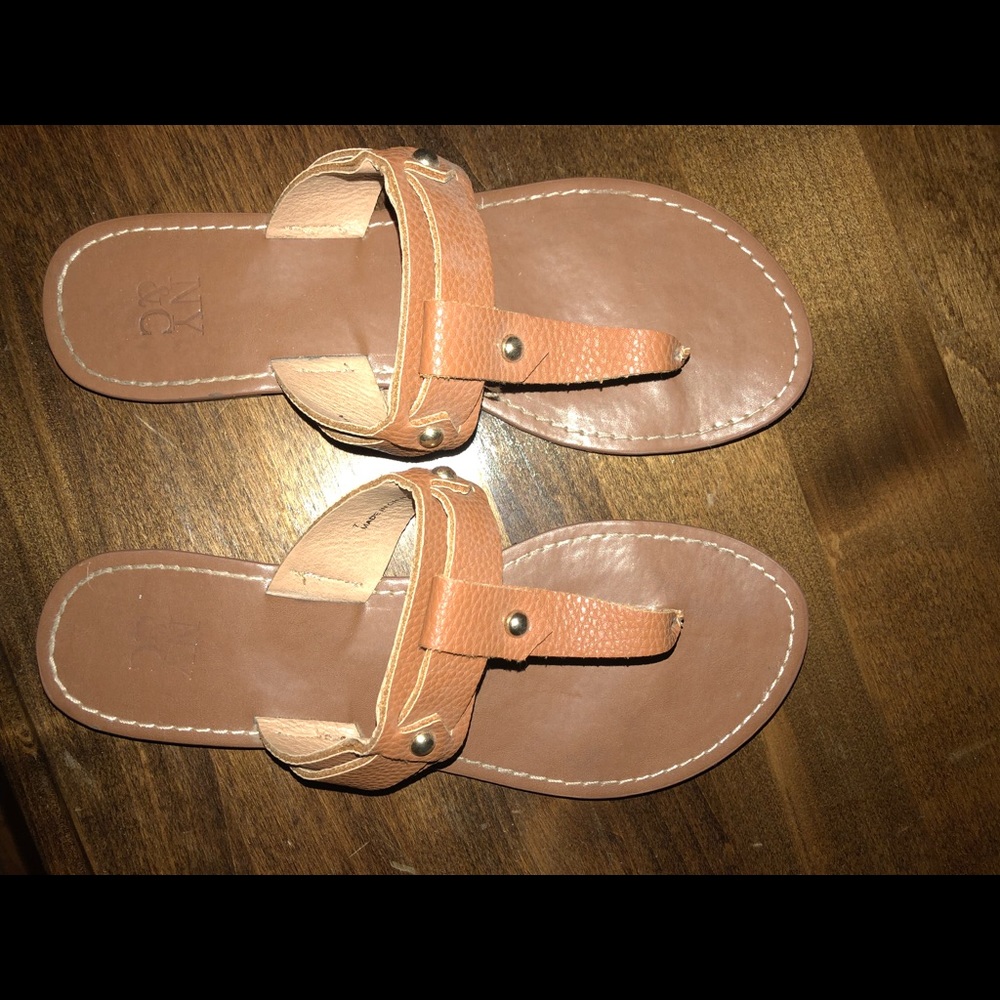 Sandals - Picture 3 of 4